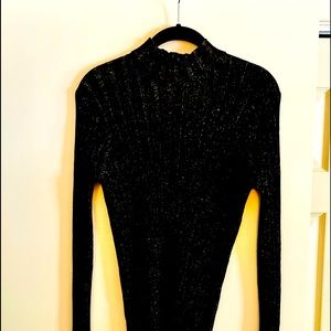 Theory small turtleneck. Cute & comfy.